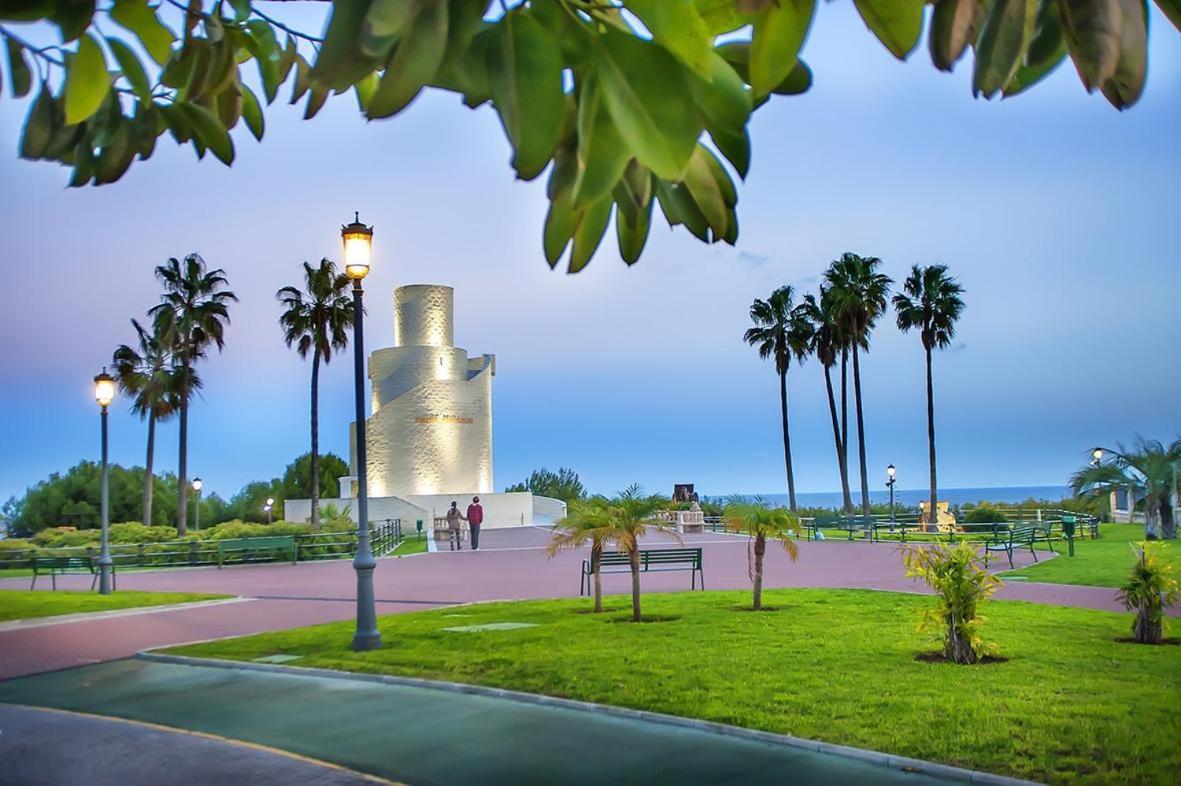 Luxury Carihuela Beach Torremolinos Exterior photo